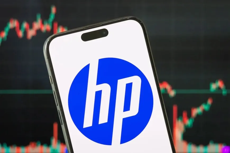 HP Stock Drops After Q2 Earnings Miss Due to Tariff Impact and Supply Chain Shifts