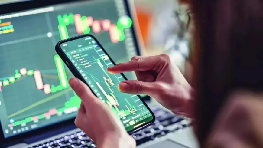 LIVE: Dow Surges, Nasdaq Hits New High as Tax Bill Pushes Forward & Tariff Threats Cool